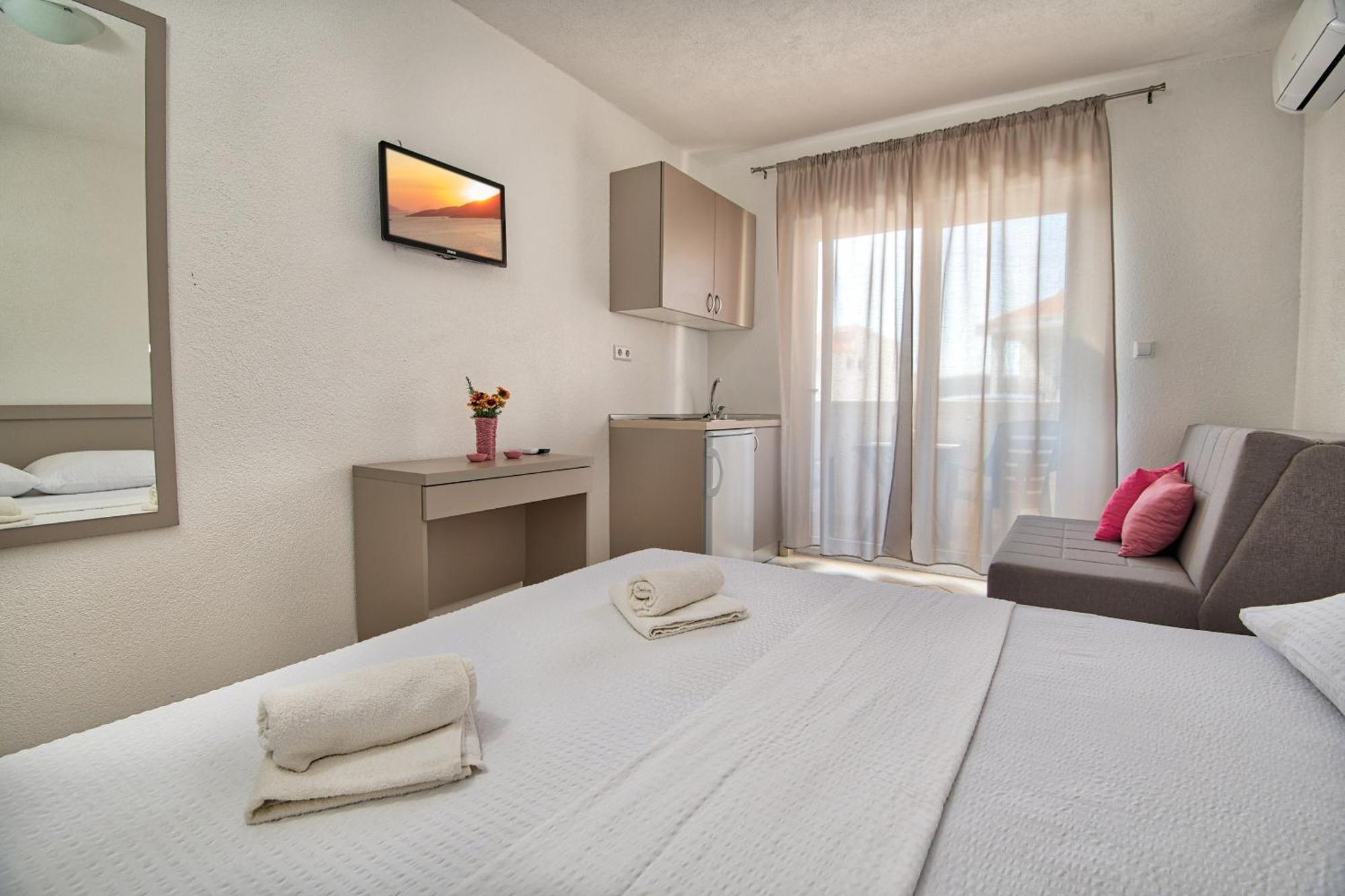 Studio & Apartments More Neum Room photo